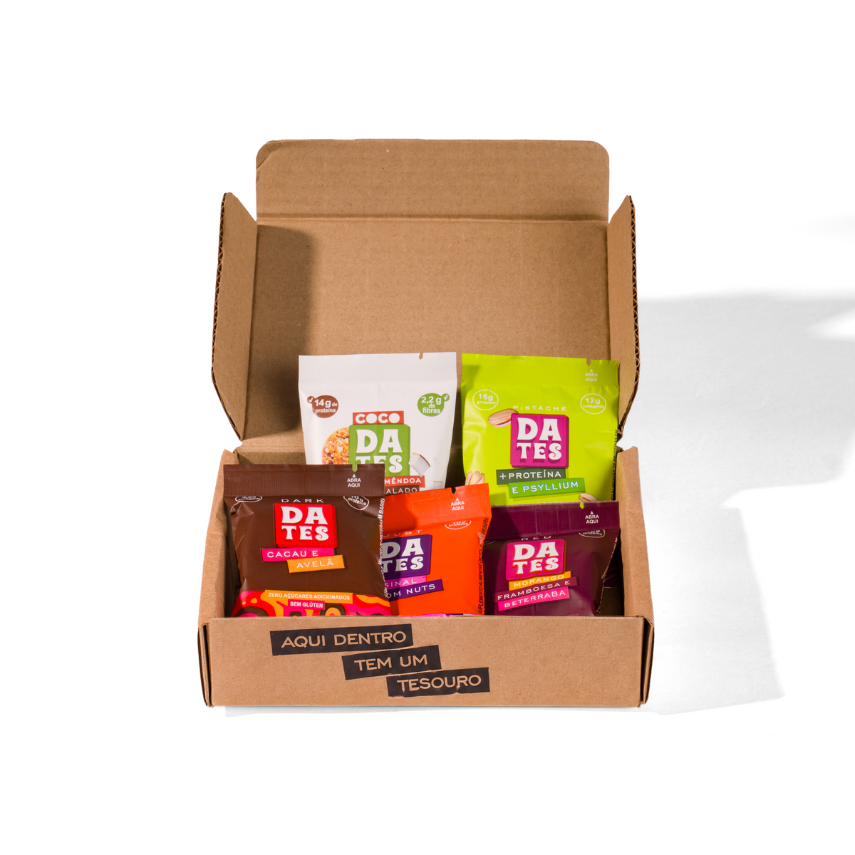 Kit Degustação Dates aberto com cinco barrinhas: Dark, Just, Red, Pistache e Coco